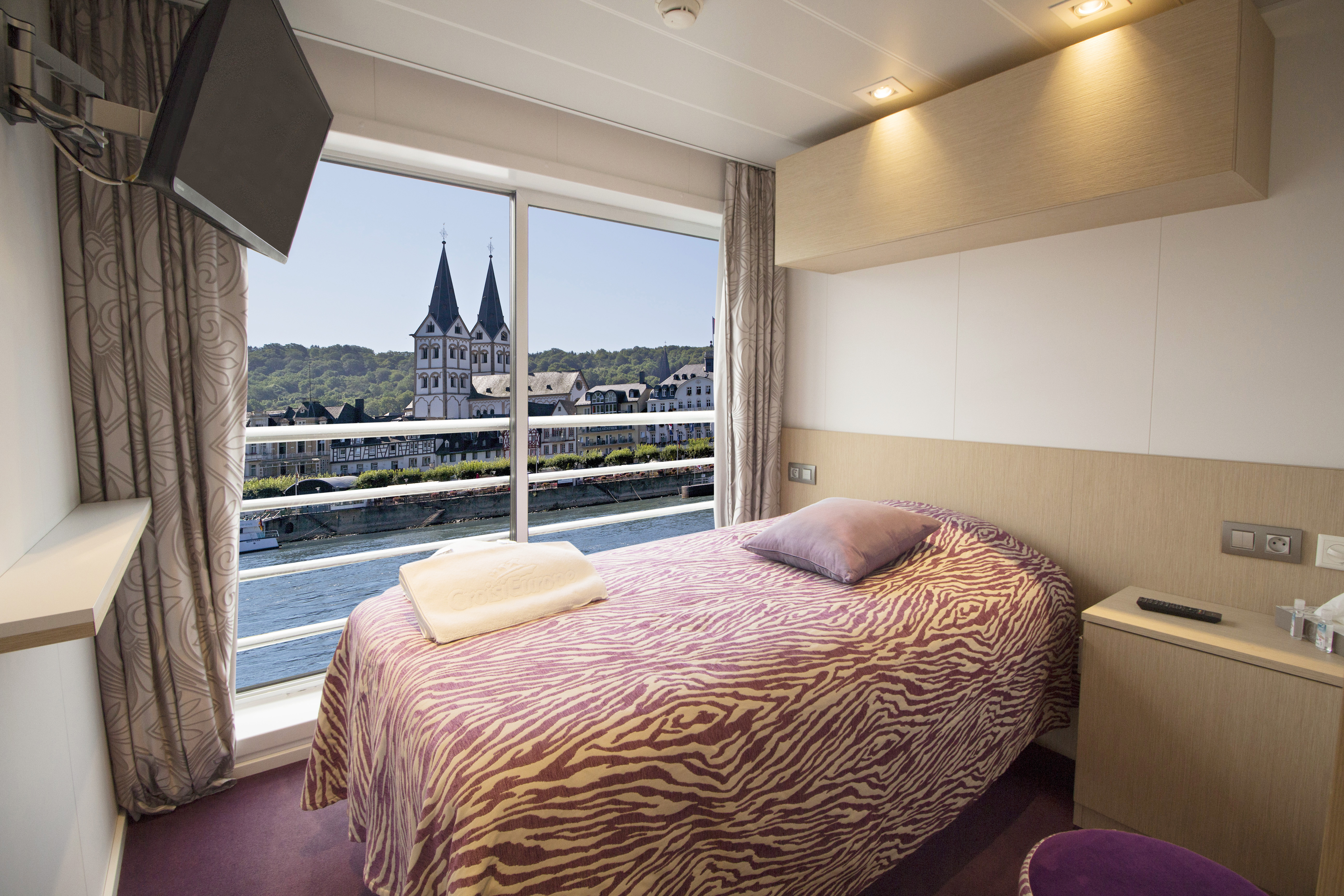 CroisiEurope MS Lafayette Cabin 6.jpg